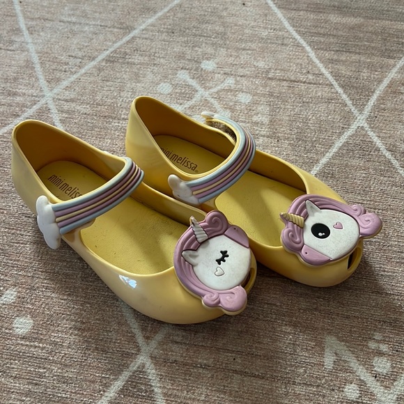 Mini Melissa Unicorn Mary Jane - Picture 1 of 4
